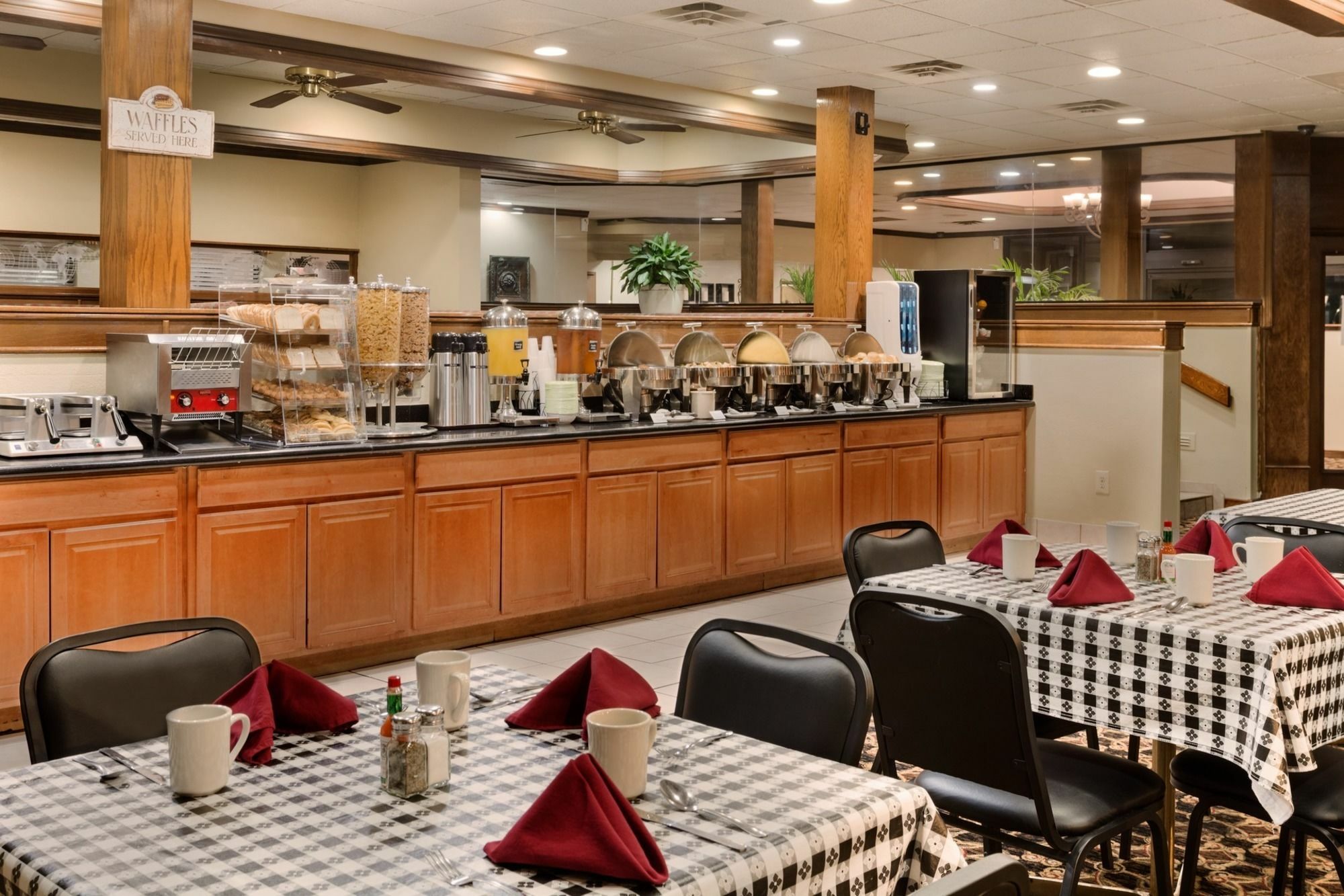 Broadway Inn & Suites โอคลาโฮมาซิตี้ ภายนอก รูปภาพ