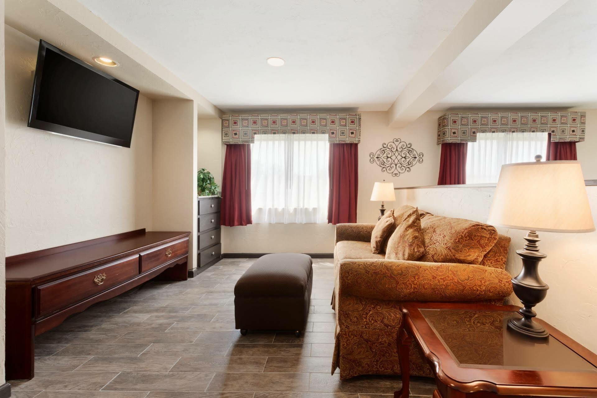 Broadway Inn & Suites โอคลาโฮมาซิตี้ ภายนอก รูปภาพ